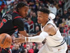 国王复出首战，连续三场30+状态火爆，威少成为焦点！