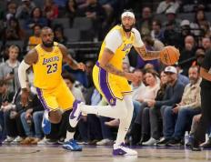 穆雷连续十二场比赛得分超过爆冷，湖人不断突破！的简单介绍