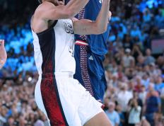 关于库里意外战胜塞尔维亚队，战术调整引爆全场！的信息