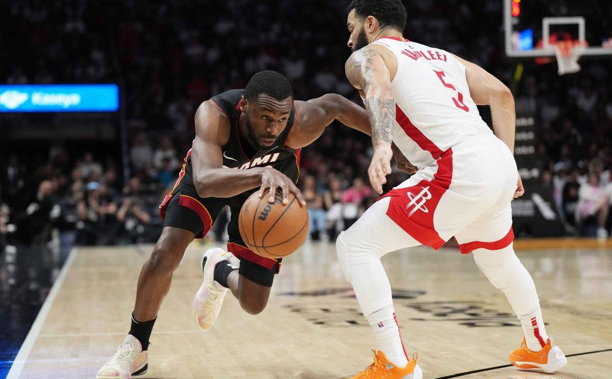 包含威金斯狂砍火箭分,掀起高潮迎来新赛季高光!的词条