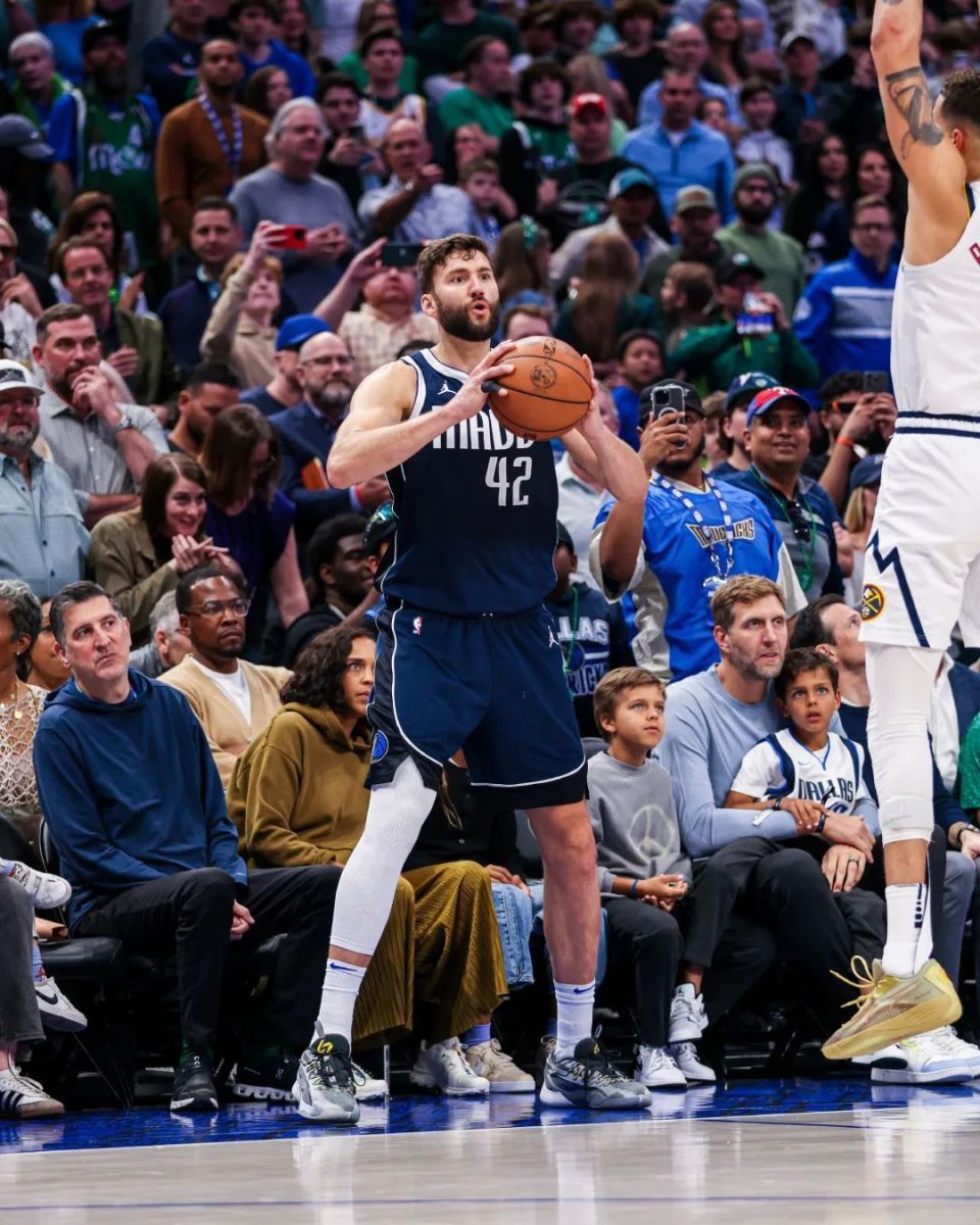 欧文绝杀时刻,篮网点燃赛场,掀起高潮迎来胜利!的简单介绍