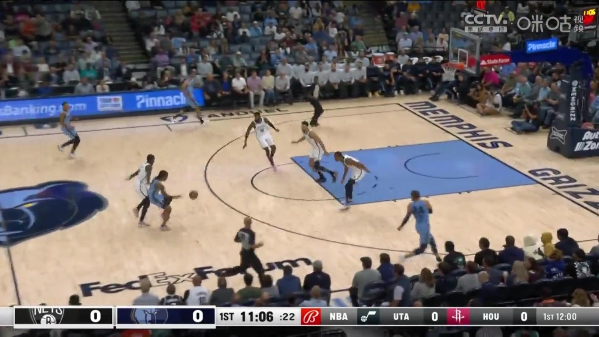 詹姆斯险胜西蒙斯,逆转取胜关键表现点燃全场!