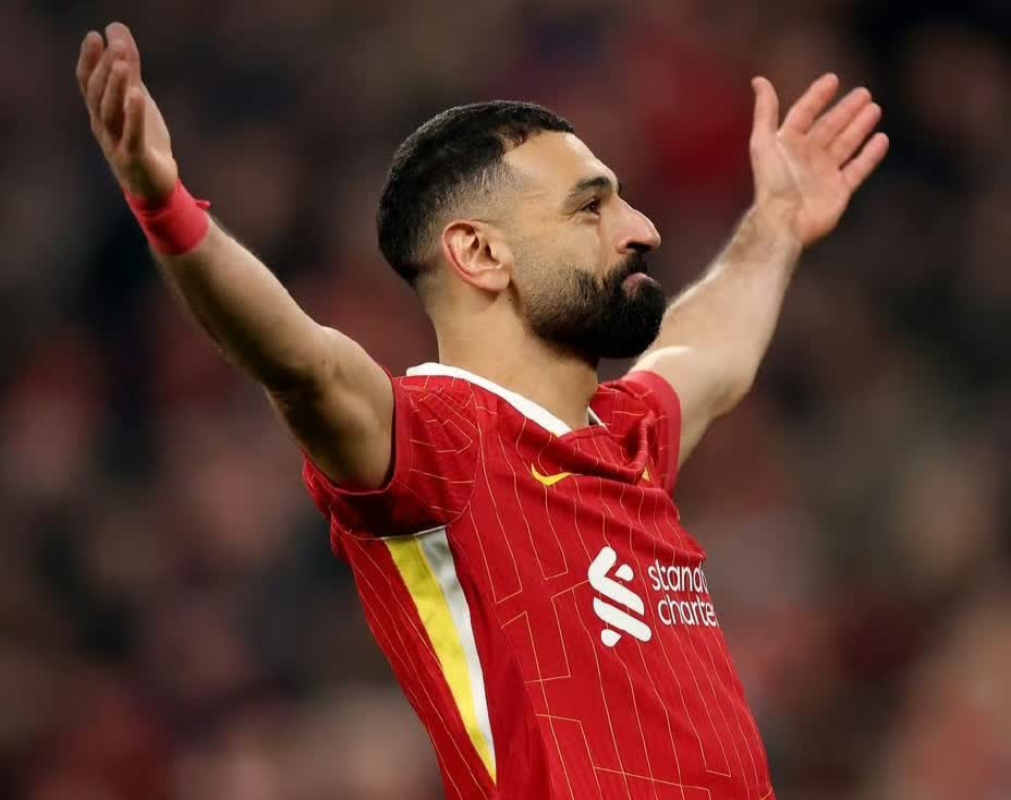 萨拉赫在FPX比赛中赛况扑朔迷离，比分优势明显引发热议！