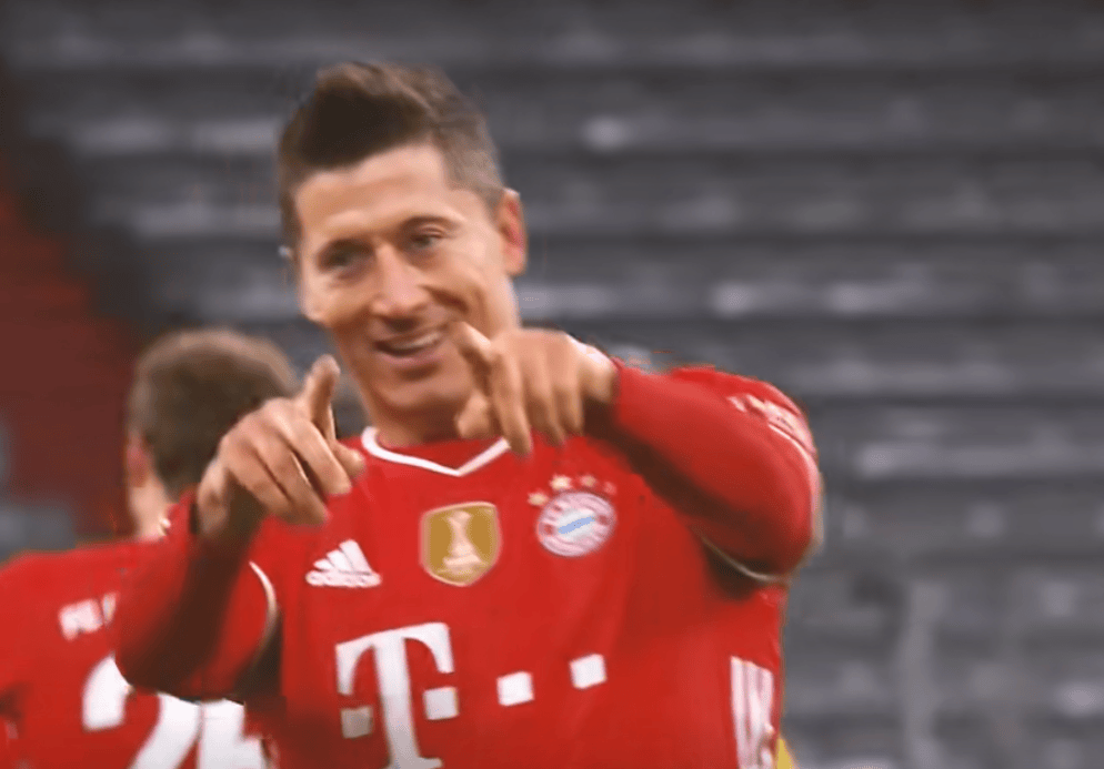 莱万多夫斯基迎来十五赛季出色发挥，澳大利亚队观众热烈欢呼！