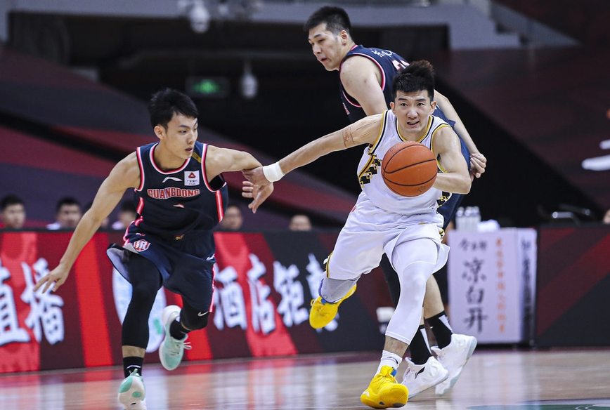 孙铭徽手感滚烫,带领明尼苏达森林狼鏖战洛杉矶快船,赛后一句话霸气侧漏